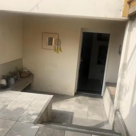 Apartment T1 Confort Cote Jardin D Artiste *