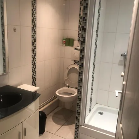 Apartment T1 Confort Cote Jardin D Artiste *